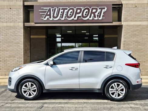 Used 2019 Kia Sportage LX image 5