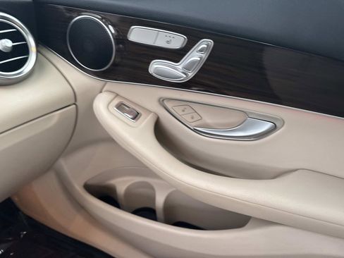 Certified 2022 Mercedes-Benz GLC 300 image 19