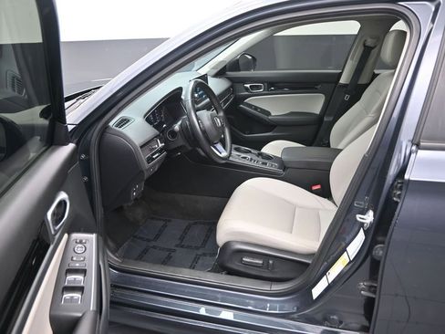 Used 2024 Honda Civic Touring image 10