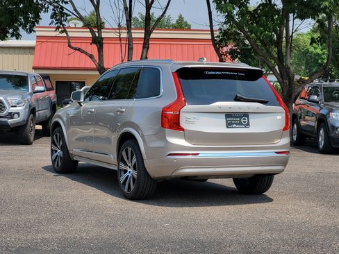 Certified 2024 Volvo XC90 T8 Plus w/ Protection Package AWD/4WD image 4