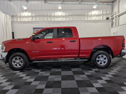 Used 2026 RAM 2500 Big Horn AWD/4WD image 2
