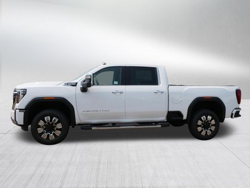 New 2026 GMC Sierra 3500 Denali w/ Denali Reserve Package AWD/4WD image 2
