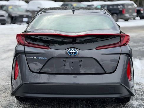 Used 2021 Toyota Prius Prime LE image 4