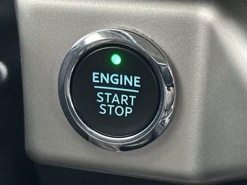 Certified 2024 Ford Expedition Max XLT image 22