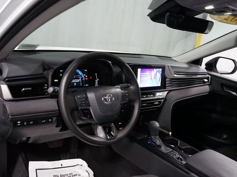 Certified 2025 Toyota Camry LE w/ Convenience Package image 11