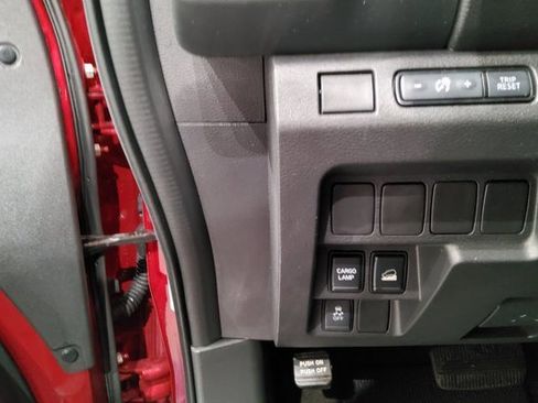 Used 2023 Nissan Frontier SV w/ Tow Package image 24