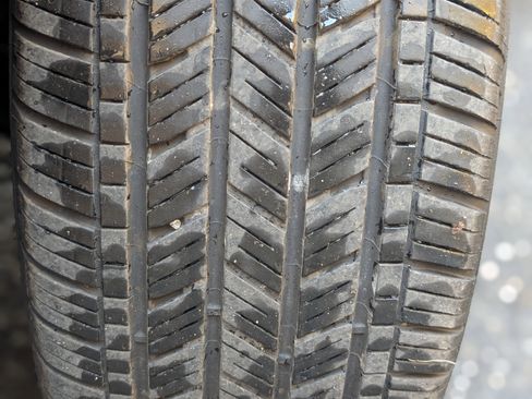 Used 2025 Volkswagen Taos SE image 36