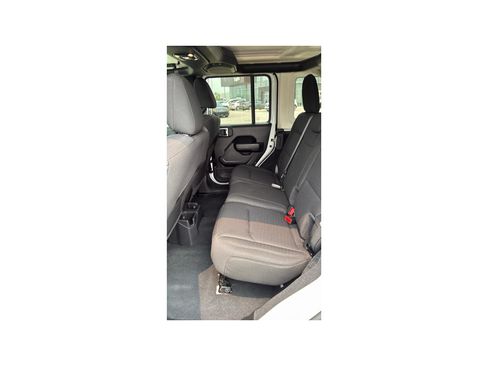 Used 2023 Jeep Wrangler Unlimited Sport AWD/4WD image 10