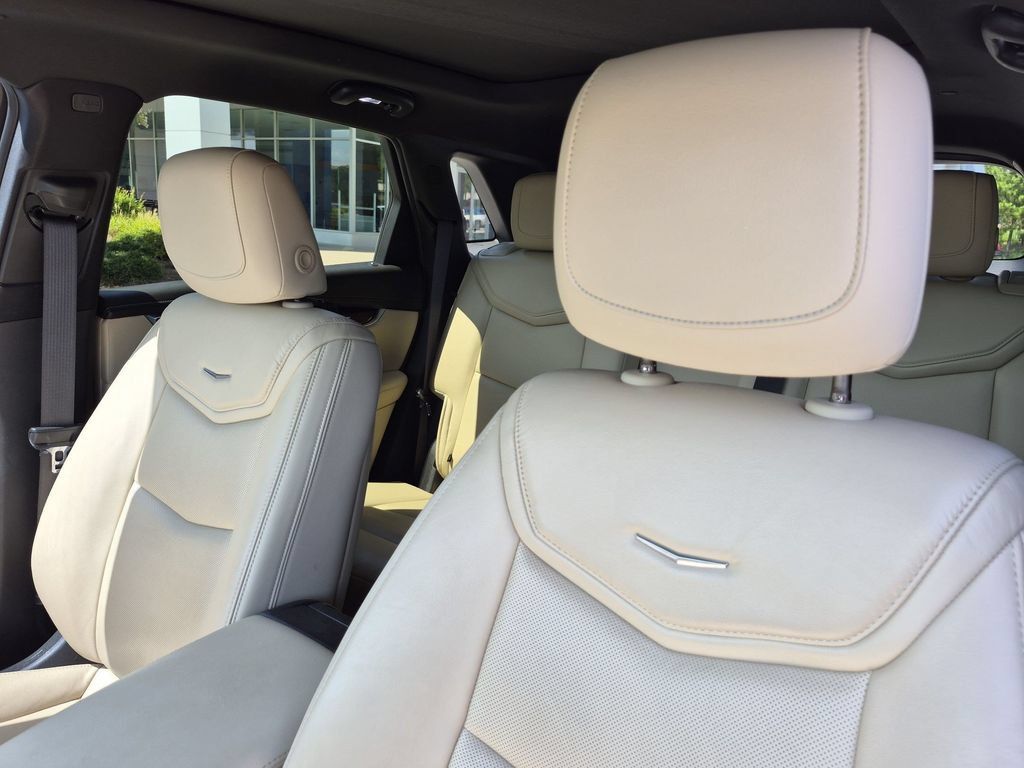 Used 2019 Cadillac XT5 Luxury FWD image 14