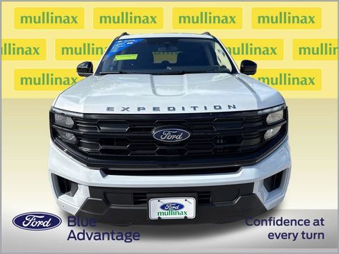 Used 2025 Ford Expedition Active image 11