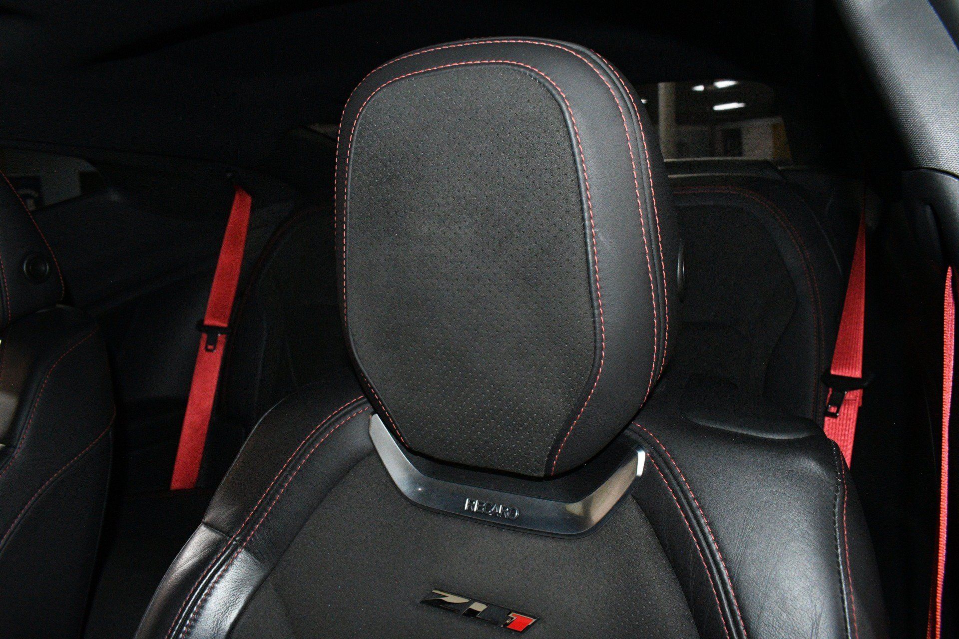 Used 2020 Chevrolet Camaro ZL1 RWD image 9