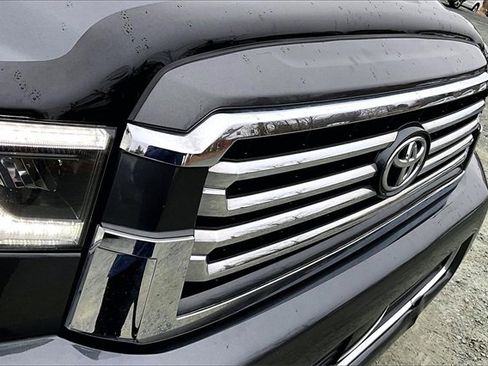 Used 2019 Toyota Sequoia Platinum image 31
