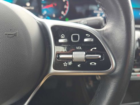 Used 2021 Mercedes-Benz CLA 250 image 28