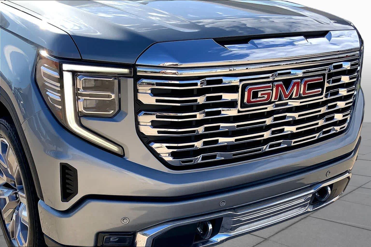 Used 2024 GMC Sierra 1500 Denali w/ Denali Reserve Package AWD/4WD image 28