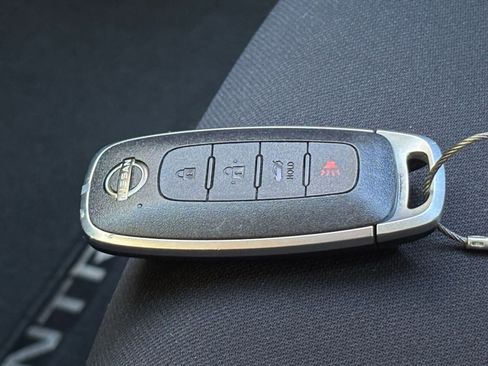 Used 2025 Nissan Sentra S image 21