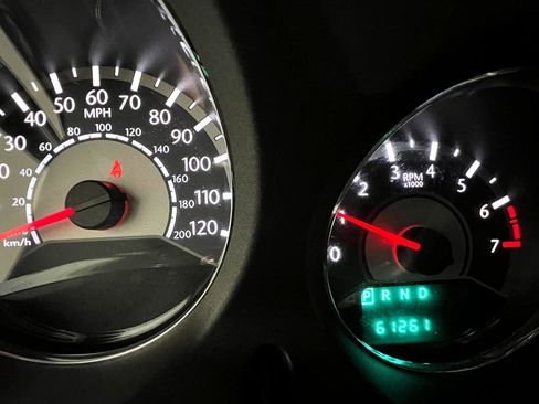 Used 2012 Chrysler 200 Touring image 17