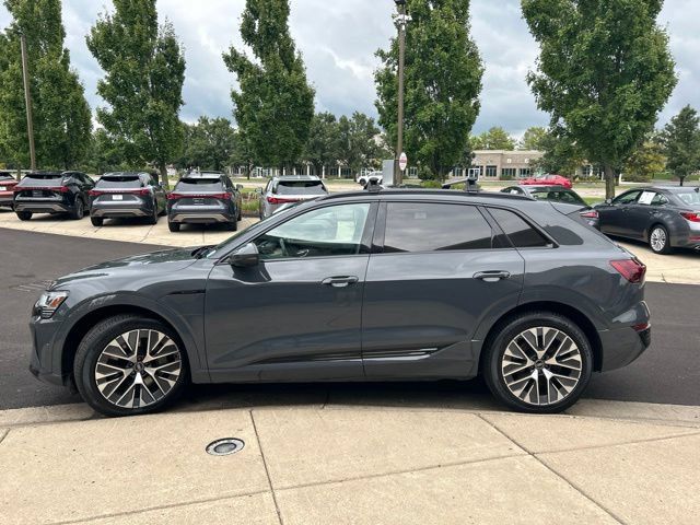 Used 2024 Audi Q8 e-tron Prestige w/ Prestige Package AWD/4WD image 4