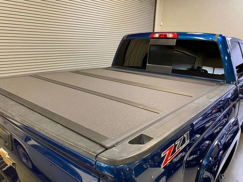 Used 2017 Chevrolet Silverado 1500 LT w/ Texas Edition AWD/4WD image 23