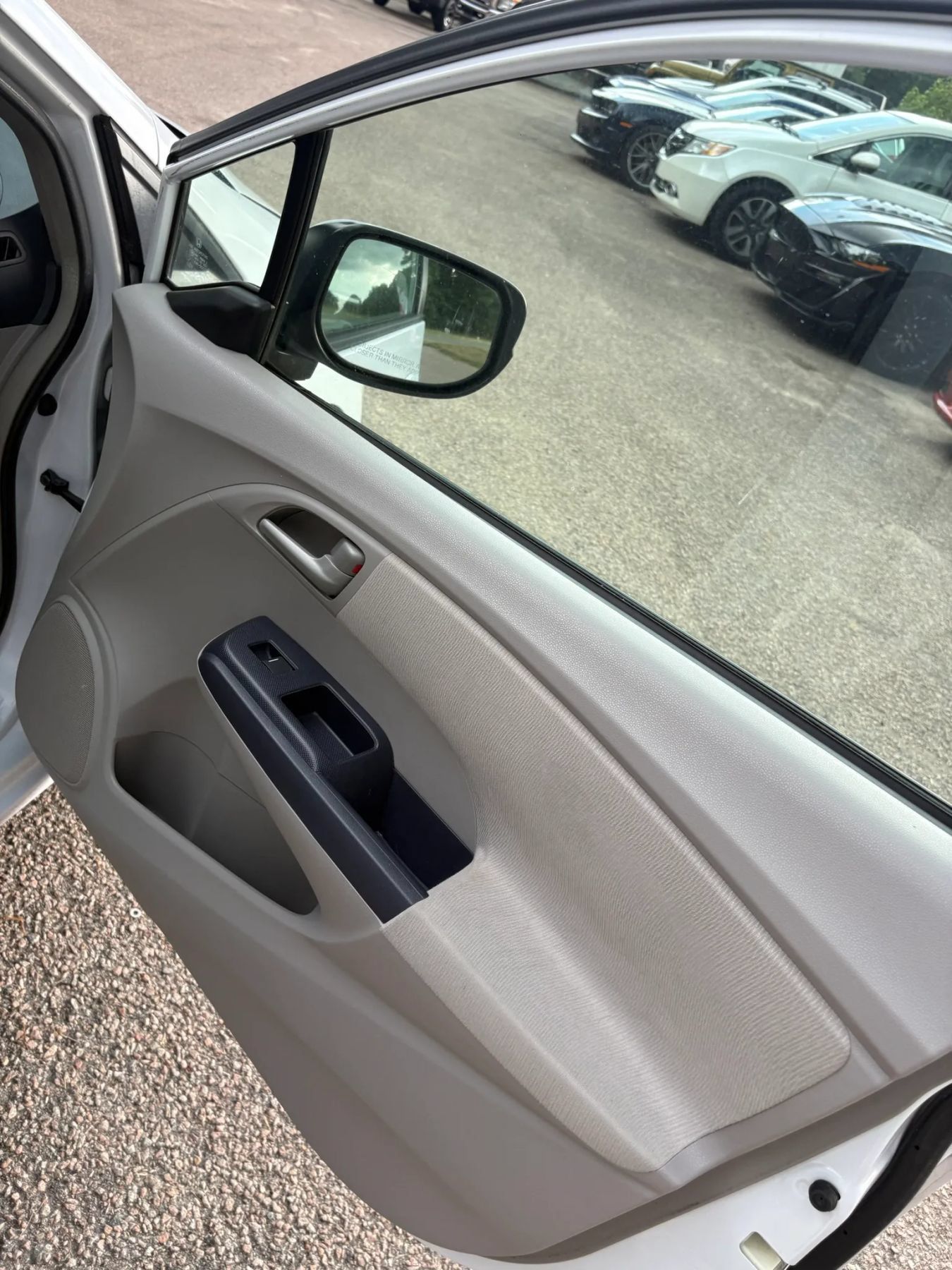 Used 2010 Honda Insight EX image 35