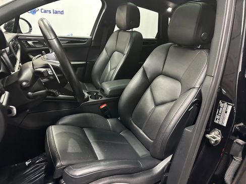 Used 2023 Porsche Macan S w/ Premium Package Plus image 12