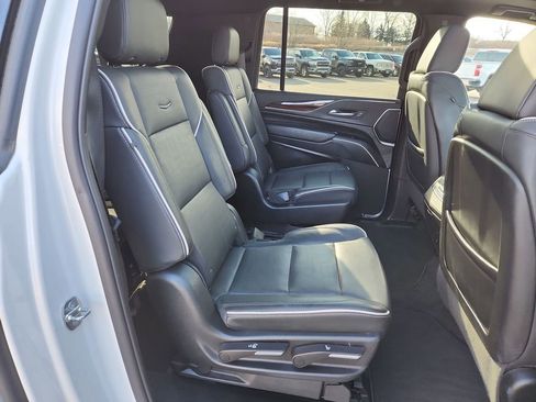 Certified 2023 Cadillac Escalade ESV Premium Luxury AWD/4WD image 49