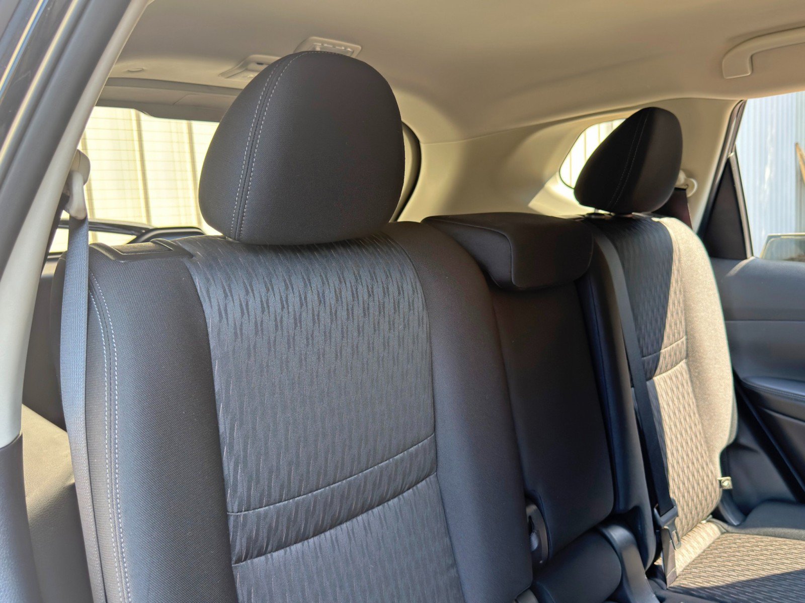 Used 2019 Nissan Rogue SV w/ Premium Package AWD/4WD image 34