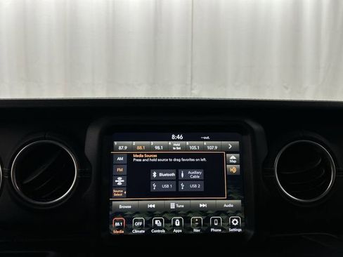 Used 2022 Jeep Wrangler Unlimited Sahara w/ Safety Group AWD/4WD image 15
