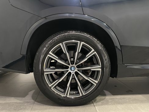 Used 2022 BMW X5 xDrive45e w/ M Sport Package AWD/4WD image 9