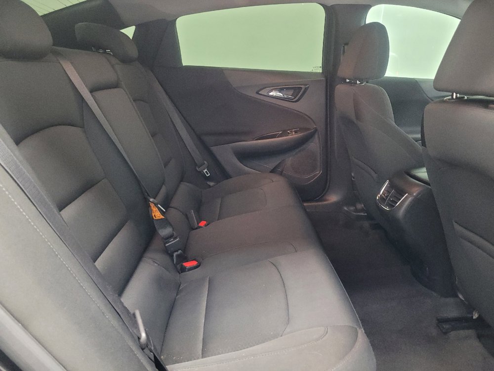 Used 2017 Chevrolet Malibu LT FWD image 19