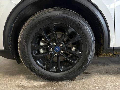 Used 2020 Ford Escape SE Sport image 36