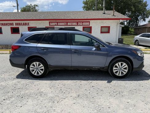 Used 2018 Subaru Outback 2.5i Premium w/ Popular Package #1 AWD/4WD image 2