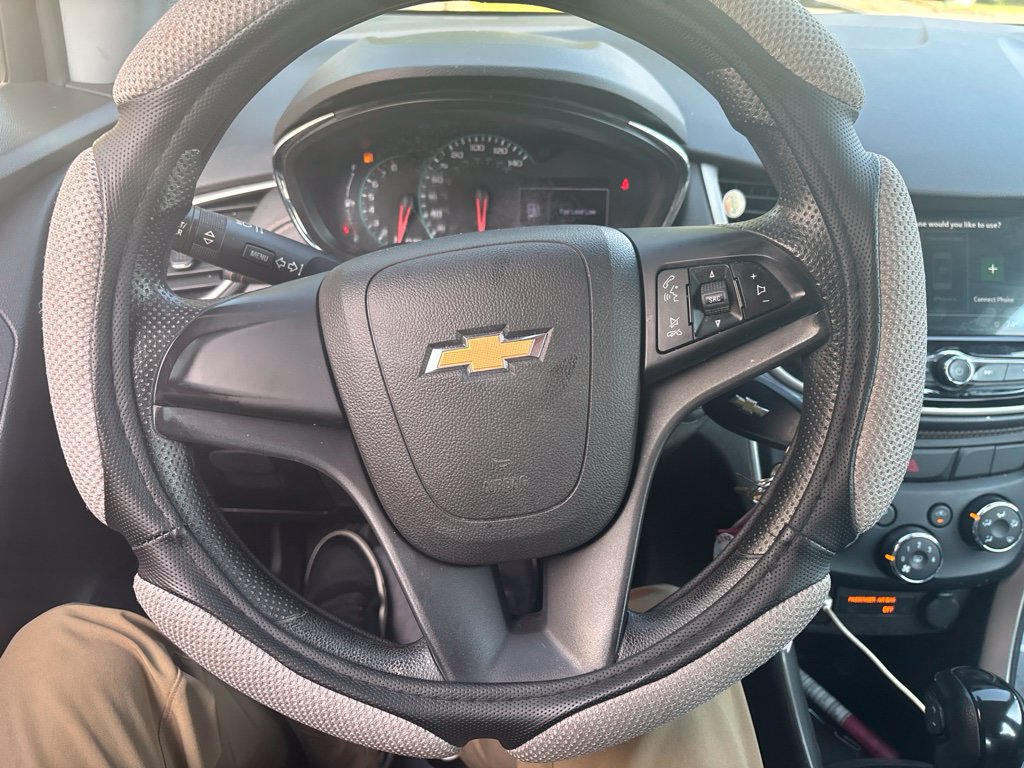 Used 2019 Chevrolet Trax LS AWD/4WD image 10