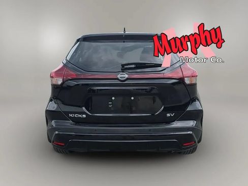 Used 2023 Nissan Kicks SV w/ Interior Electronics Package FWD image 8