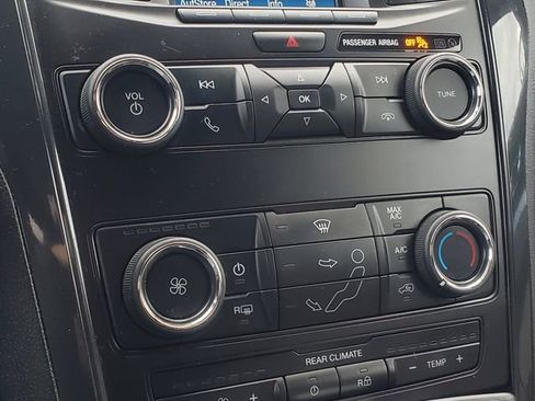 Used 2018 Ford Explorer Base image 22