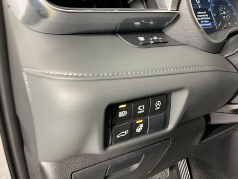 New 2026 Toyota Highlander Platinum image 18