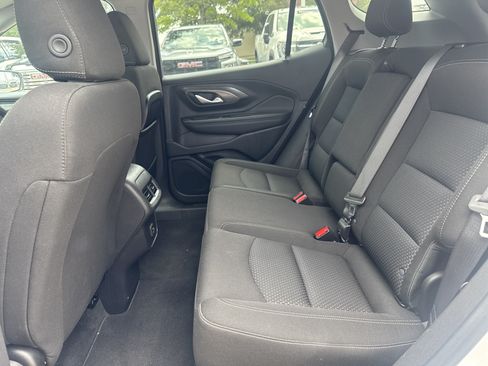 Used 2024 GMC Terrain SLE FWD image 7