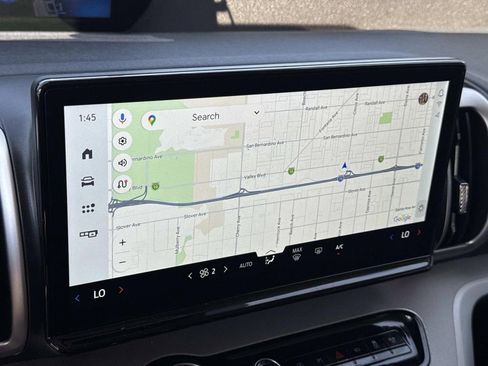 Used 2025 Ford Expedition Active image 12