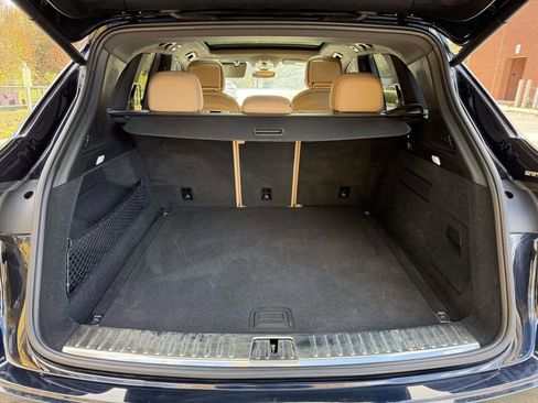 Used 2021 Porsche Cayenne image 26