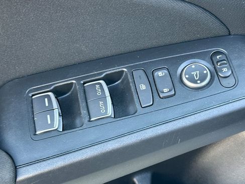 Certified 2025 Honda Civic Sport image 12