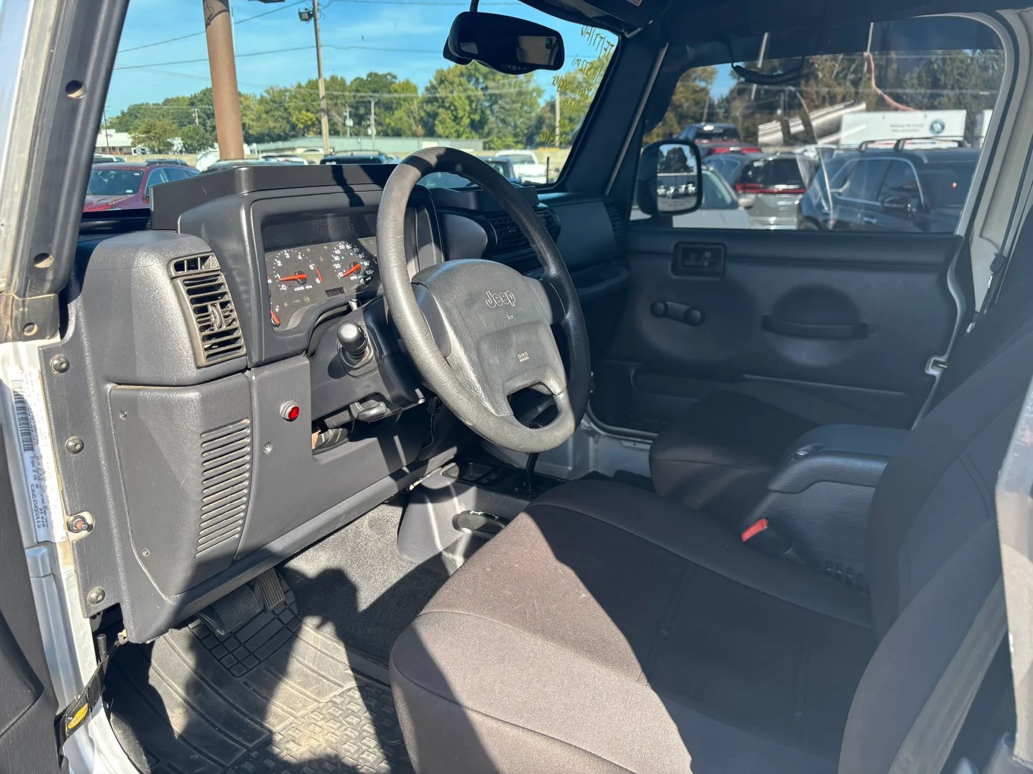 Used 2004 Jeep Wrangler 4WD w/ Dual Top Group image 15