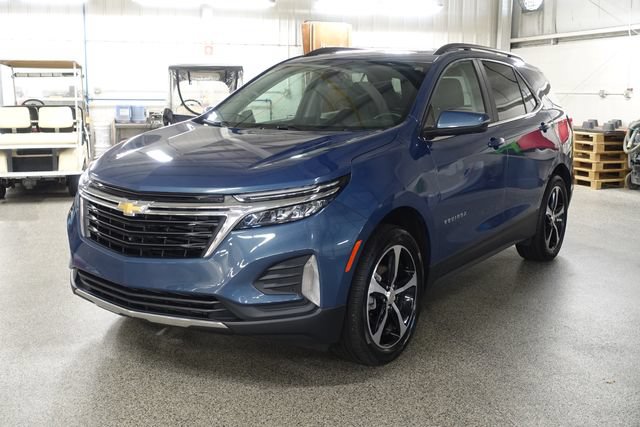 Used 2024 Chevrolet Equinox LT AWD/4WD image 3