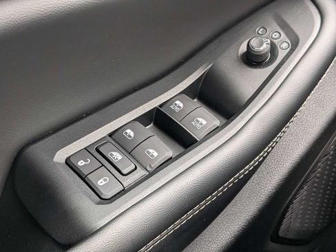Used 2025 Jeep Grand Cherokee Limited AWD/4WD image 29