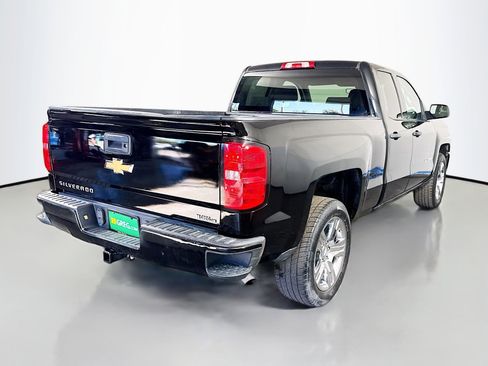 Used 2018 Chevrolet Silverado 1500 Custom image 10