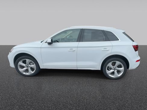 Used 2021 Audi Q5 2.0T Premium Plus w/ Premium Plus Package AWD/4WD image 6