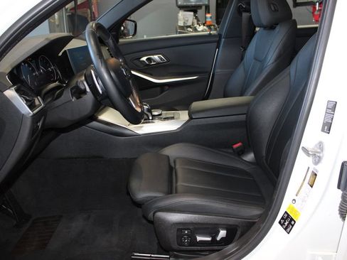 Used 2020 BMW 330i xDrive Sedan w/ Convenience Package AWD/4WD image 7