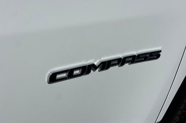Used 2024 Jeep Compass Limited AWD/4WD image 32