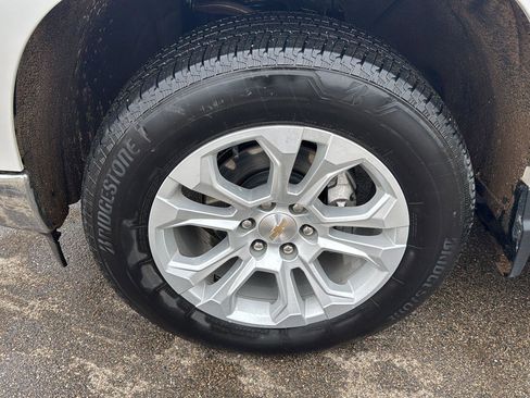 Used 2023 Chevrolet Silverado 1500 LTZ w/ LTZ Premium Package image 11