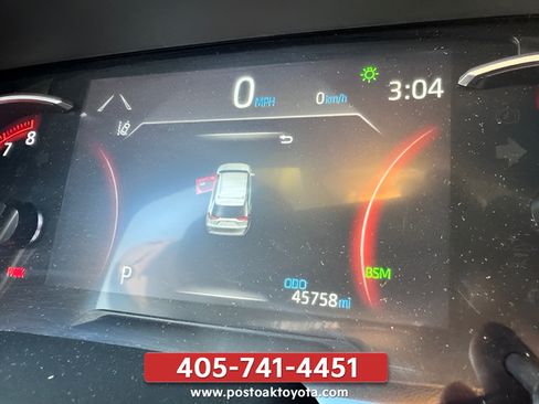 Used 2025 Toyota RAV4 XLE FWD image 32