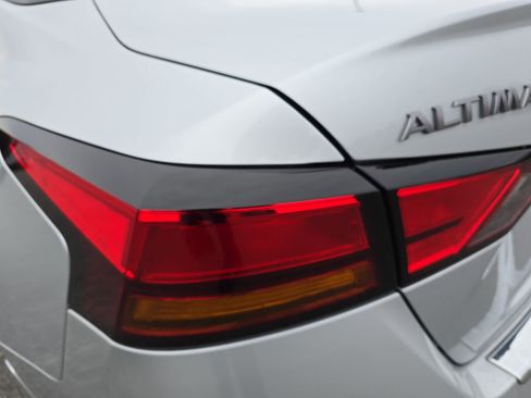 Used 2023 Nissan Altima 2.5 SR image 31