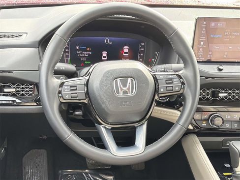 Used 2024 Honda Accord Touring image 9